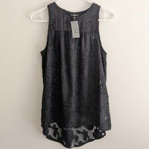 NWT Romantic Delicate Floral Embellished Back Top